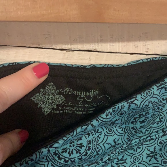 Patterned skort - Picture 3 of 3